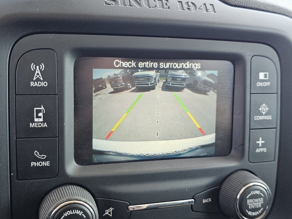 Used 2017 Jeep Renegade Latitude AWD/4WD image 8