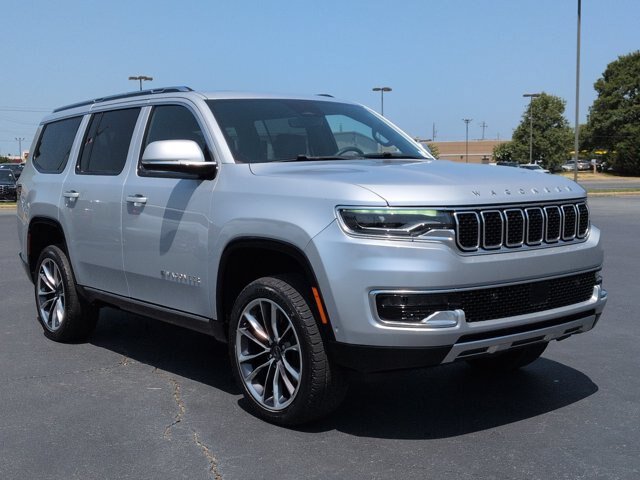 Used 2022 Jeep Wagoneer Series III w/ Premium Group I AWD/4WD image 1