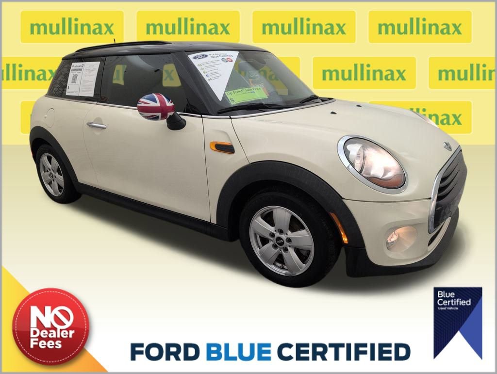 Used 2018 MINI Cooper 2-Door Hardtop image 1