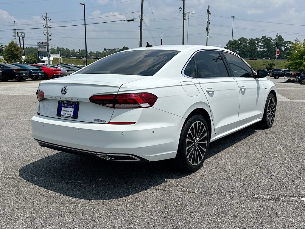 Used 2022 Volkswagen Passat 2.0T FWD image 7