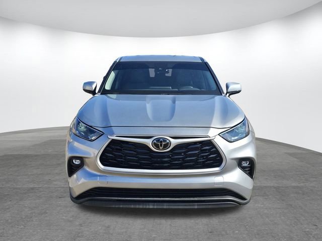Used 2024 Toyota Highlander LE image 7