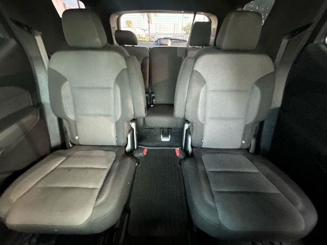 Used 2023 Chevrolet Traverse LT FWD image 26