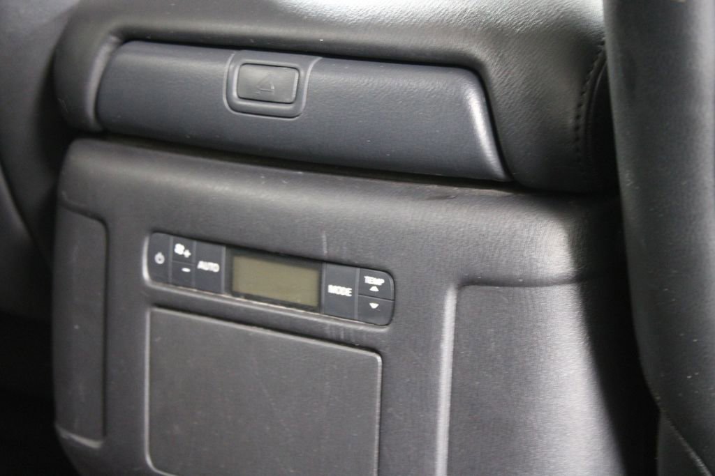 Used 2024 Nissan Armada SL image 35