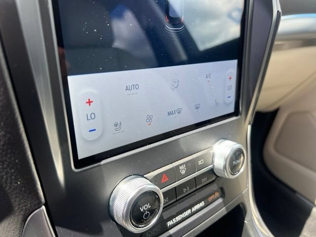 Certified 2023 Ford Edge Titanium AWD/4WD image 15
