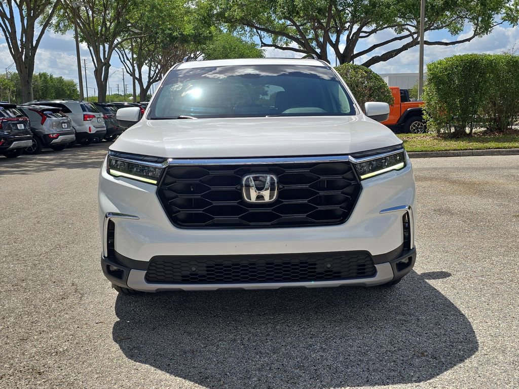 Used 2024 Honda Pilot Touring image 5