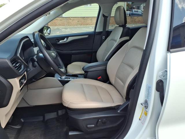 Certified 2022 Ford Escape SEL w/ Technology Package FWD image 17