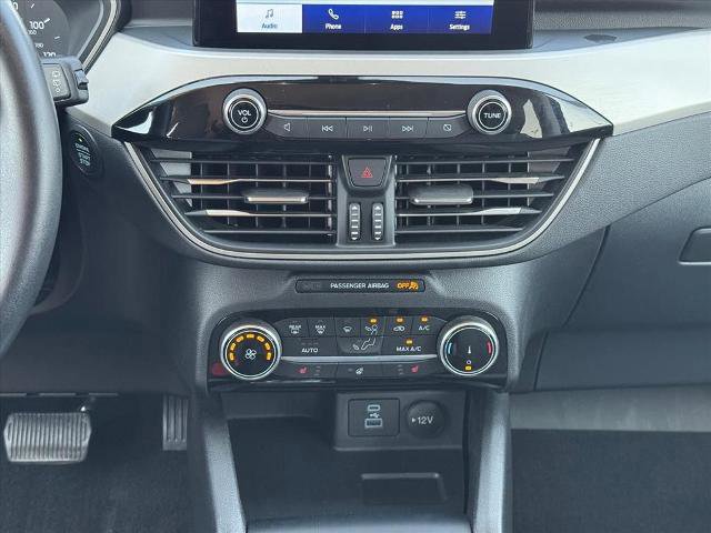 Certified 2022 Ford Escape SE w/ Cold Weather Package image 13