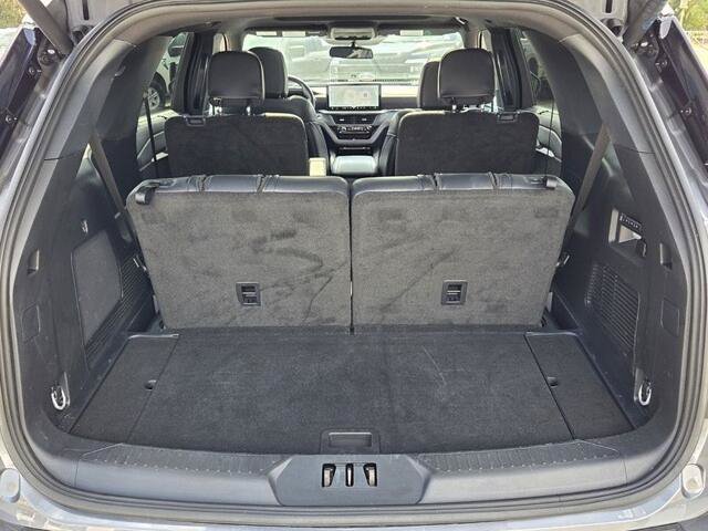 Certified 2025 Ford Explorer ST AWD/4WD image 12