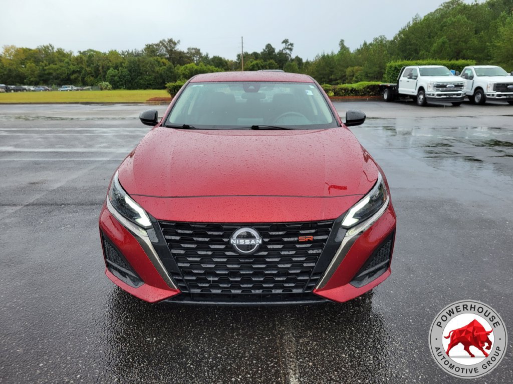Used 2024 Nissan Altima 2.5 SR FWD image 10