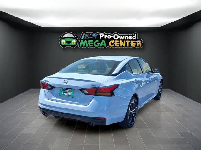 Used 2024 Nissan Altima 2.5 SR FWD image 23