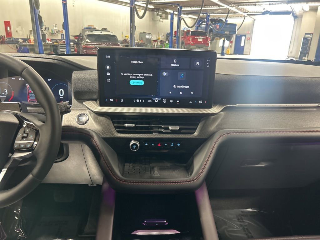 Certified 2025 Ford Explorer Platinum image 16