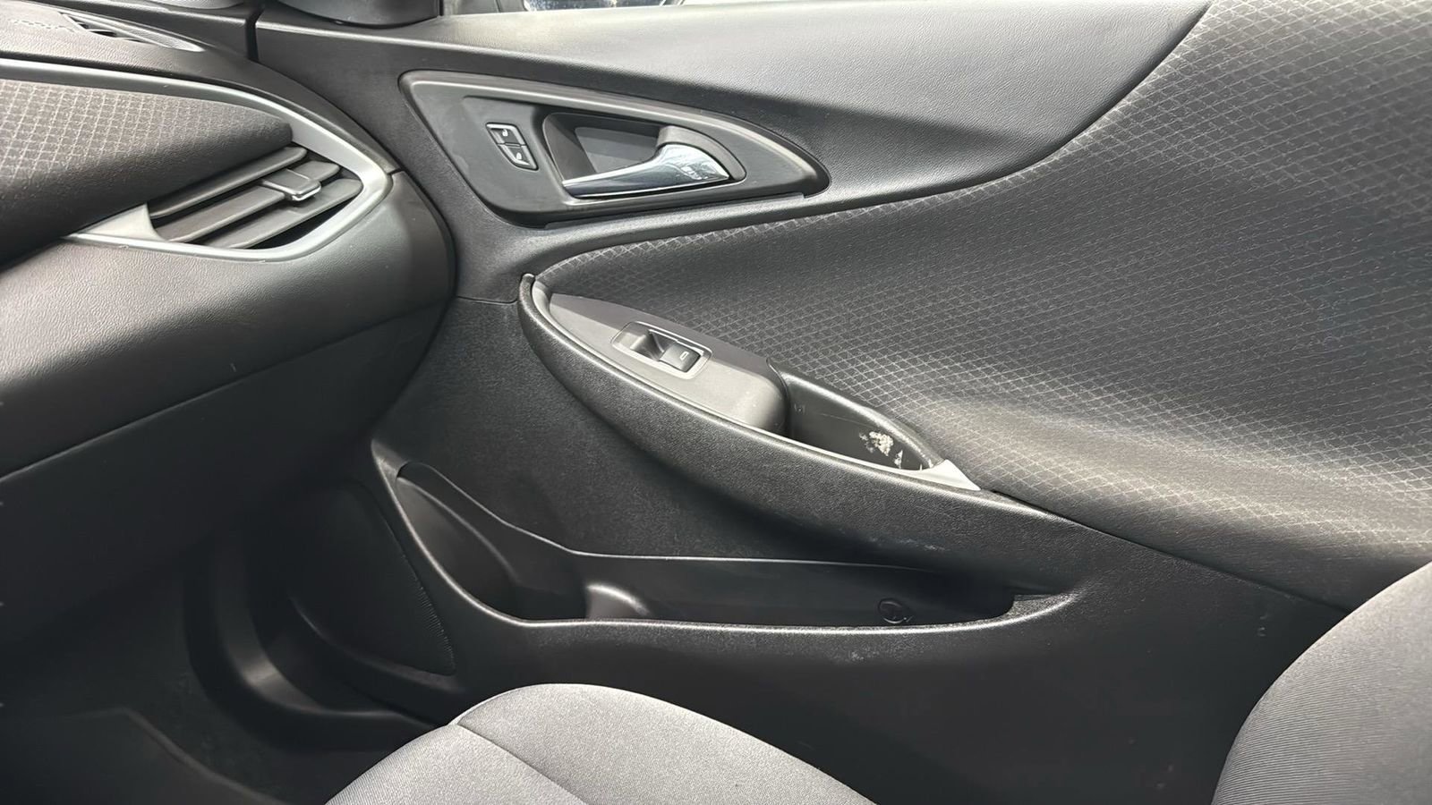 Used 2024 Chevrolet Malibu LT image 24