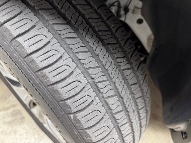 Used 2020 Jeep Cherokee Latitude Plus w/ Cold Weather Group image 31