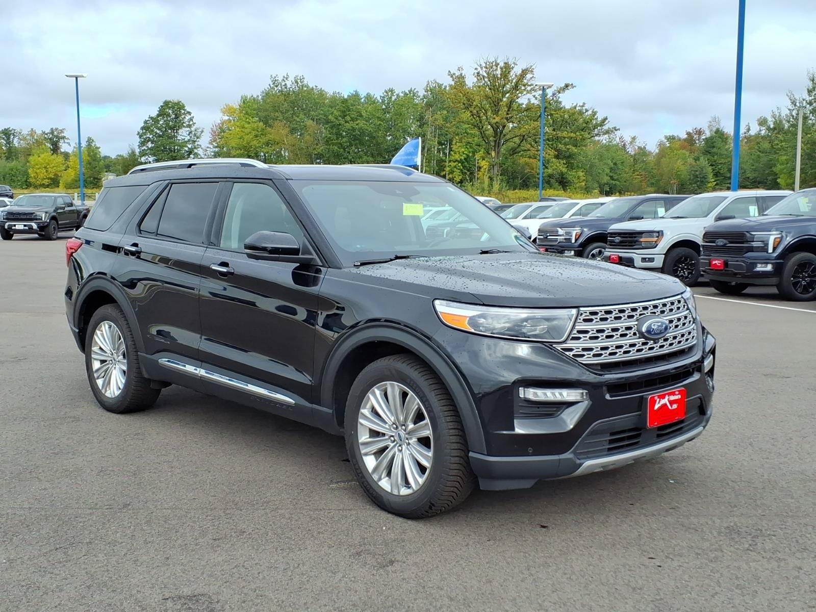 Certified 2022 Ford Explorer Limited w/ Equipment Group 301A AWD/4WD image 8
