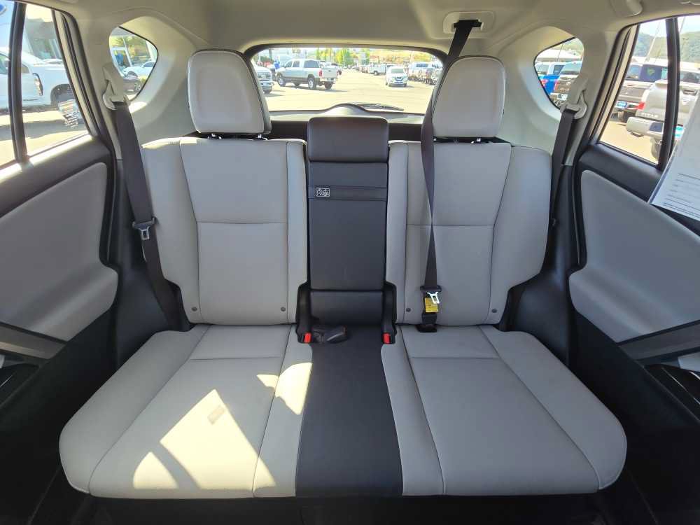 Used 2018 Toyota RAV4 Limited AWD/4WD image 19