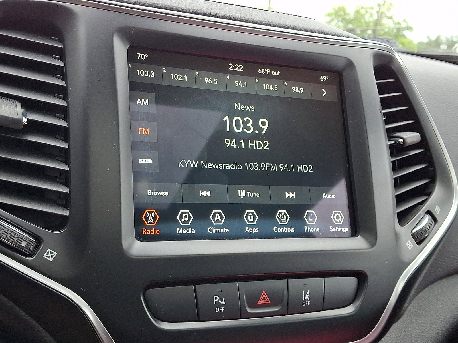 Used 2021 Jeep Cherokee Latitude Lux 80th Anniv w/ Quick Order Package 26U 80TH AWD/4WD image 19