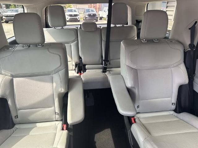 Certified 2025 Ford Expedition Platinum w/ Driver's Package AWD/4WD image 10