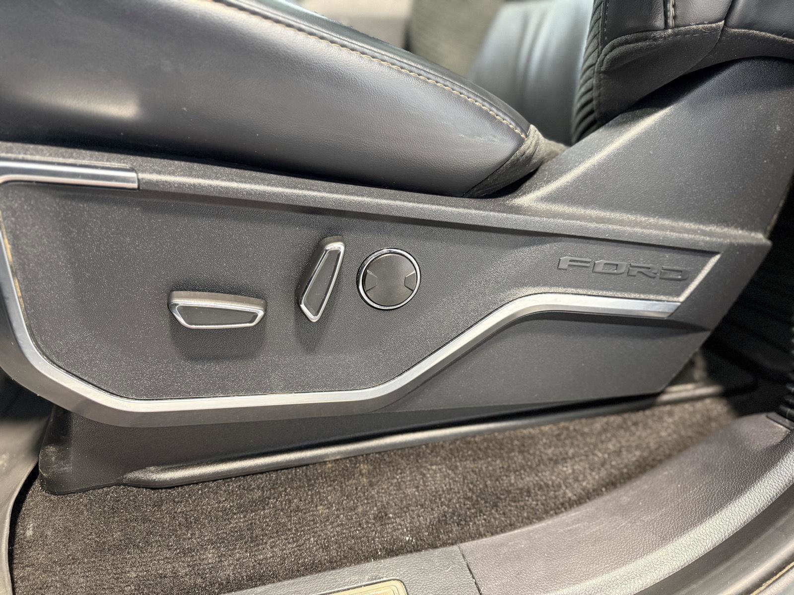 Certified 2022 Ford F150 Raptor w/ Equipment Group 801A High image 20