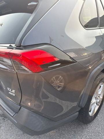 Used 2021 Toyota RAV4 XLE AWD/4WD image 19
