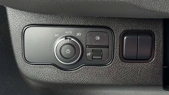 Used 2023 Mercedes-Benz Sprinter 2500 image 11