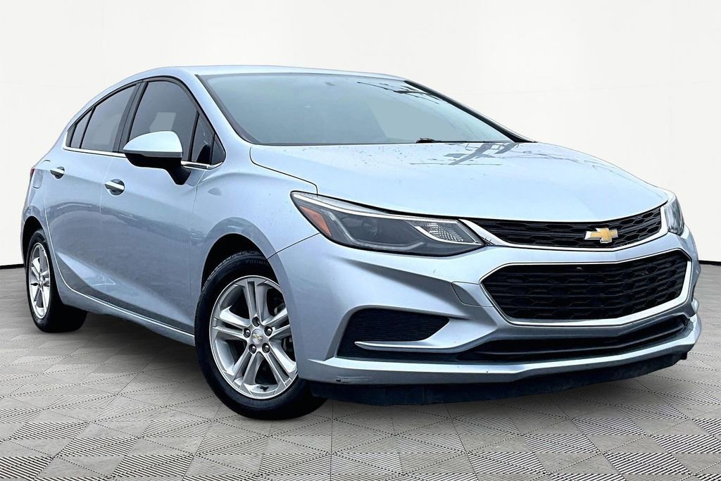 Used 2017 Chevrolet Cruze LT w/ Convenience Package image 5