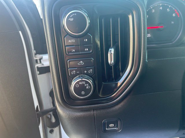 Used 2019 Chevrolet Silverado 1500 Custom Trail Boss w/ Custom Convenience Package AWD/4WD image 11