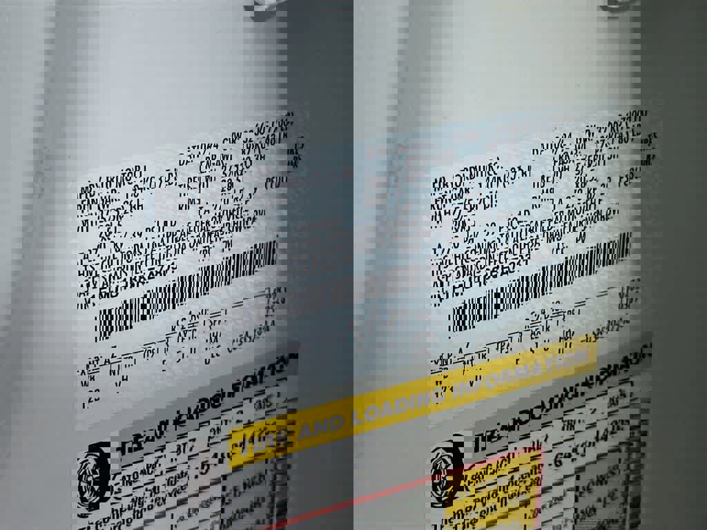 Certified 2024 Ford Expedition XLT image 23