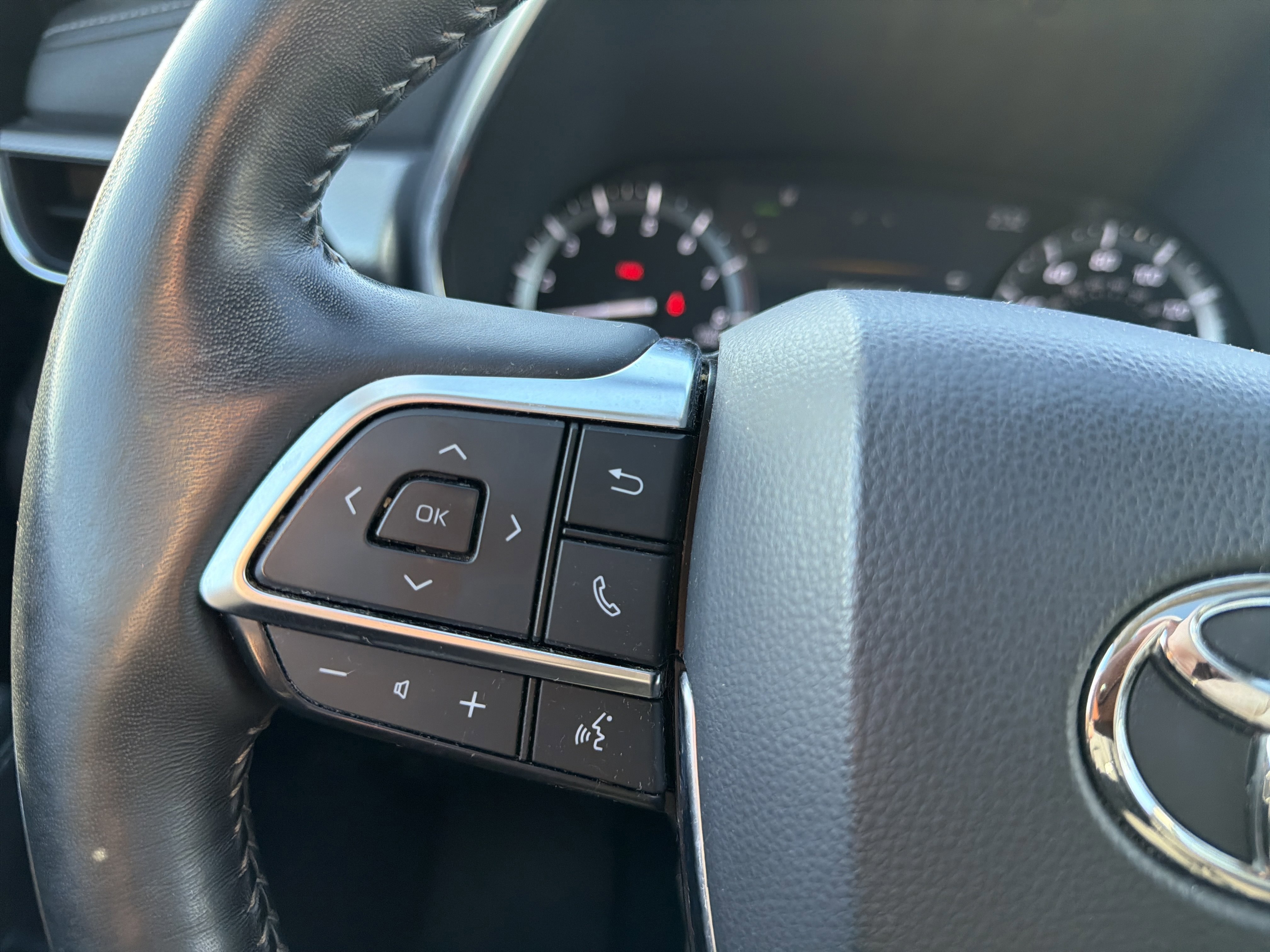 Used 2021 Toyota Highlander Platinum image 22