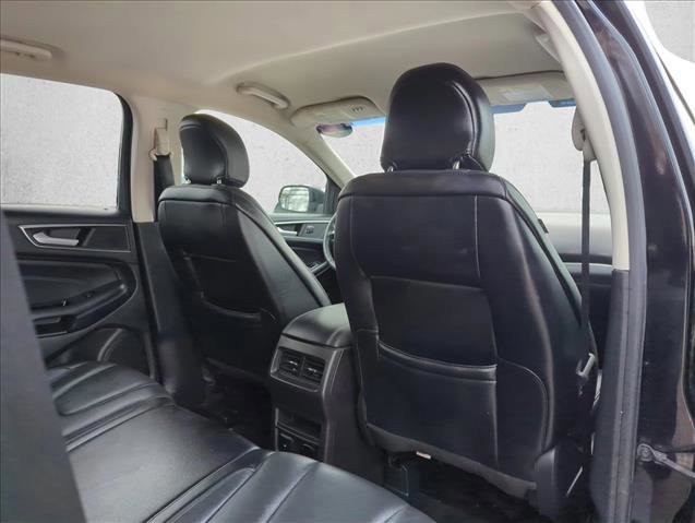 Certified 2018 Ford Edge Titanium w/ Technology Package image 17