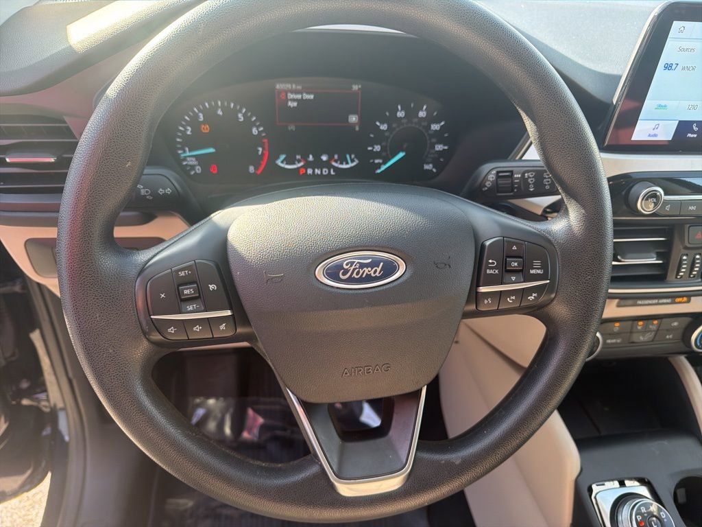 Certified 2021 Ford Escape SE image 19