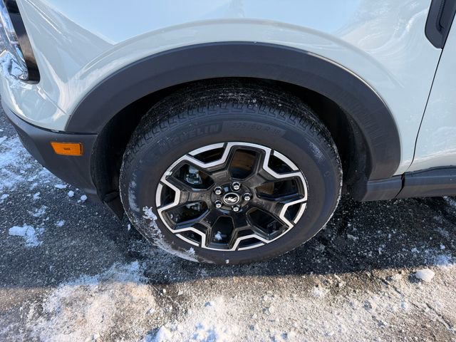 Certified 2025 Ford Bronco Sport Outer Banks w/ Outer Banks Tech Package+ AWD/4WD image 32
