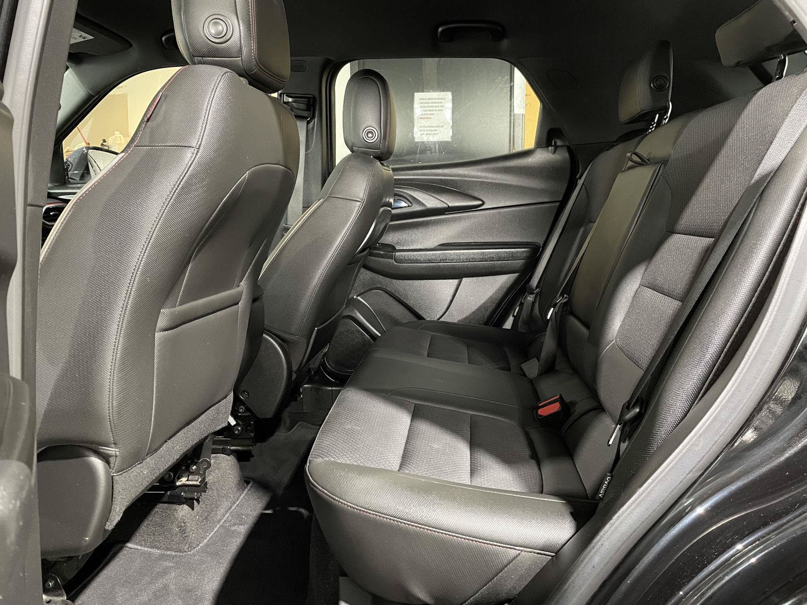 Used 2023 Chevrolet TrailBlazer RS FWD image 16