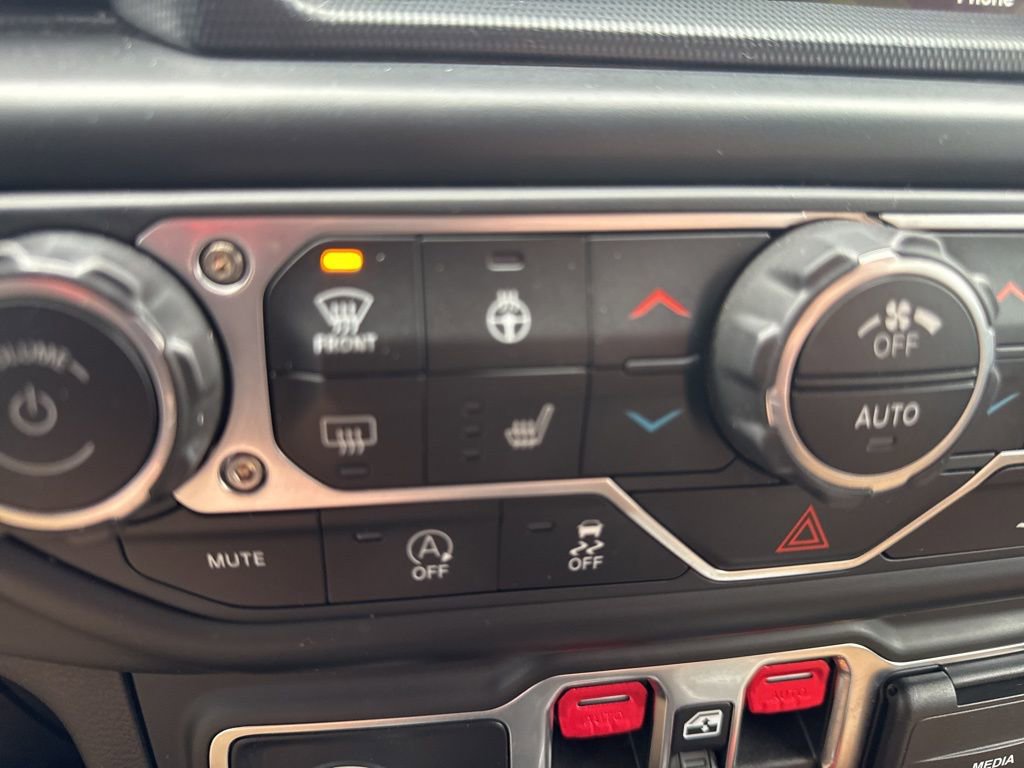 Used 2023 Jeep Gladiator Rubicon w/ Cold Weather Group image 8