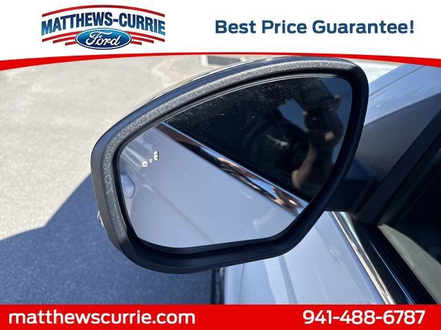 Certified 2025 Ford Expedition Active image 8