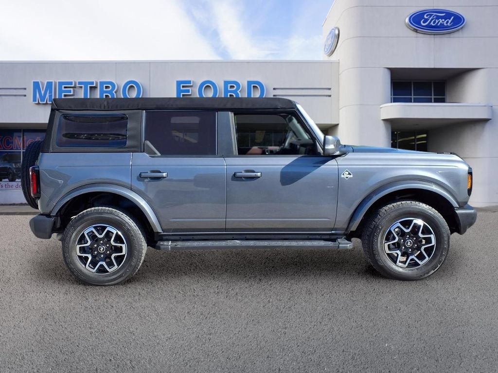 Certified 2023 Ford Bronco Outer Banks AWD/4WD image 2