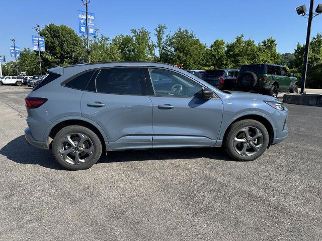 Certified 2024 Ford Escape ST-Line w/ Tech Pack #1 AWD/4WD image 7