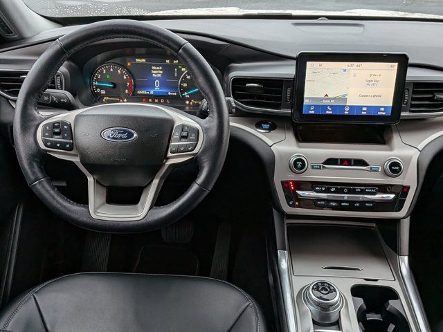 Certified 2023 Ford Explorer XLT w/ Equipment Group 202A image 27