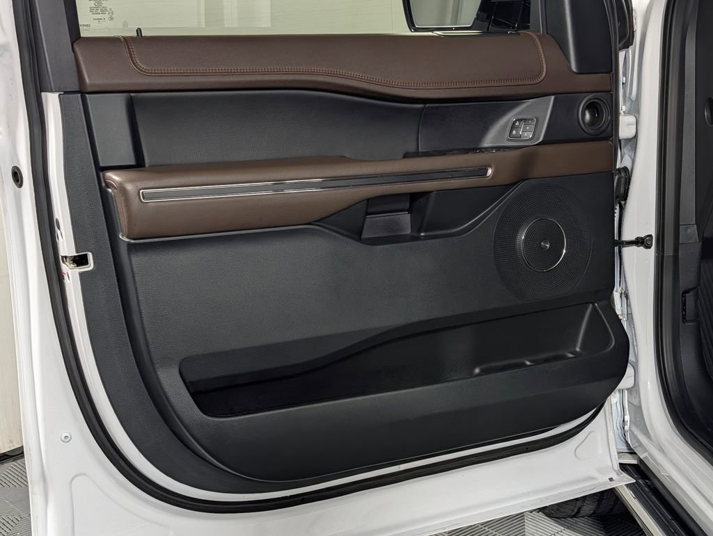 Certified 2020 Ford Expedition King Ranch w/ Cargo Package AWD/4WD image 25