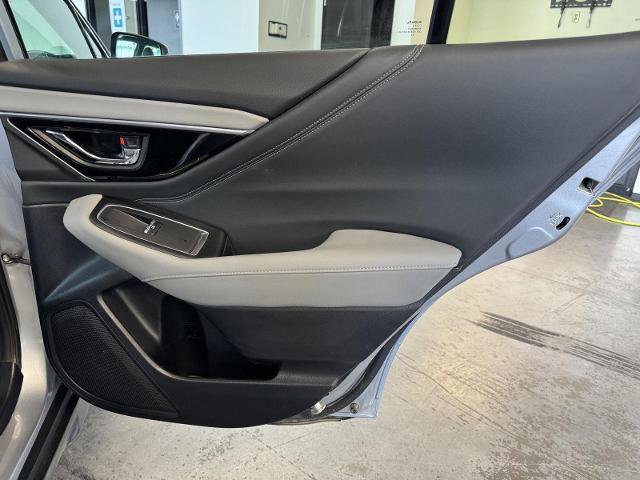 Used 2025 Subaru Outback Limited AWD/4WD image 21