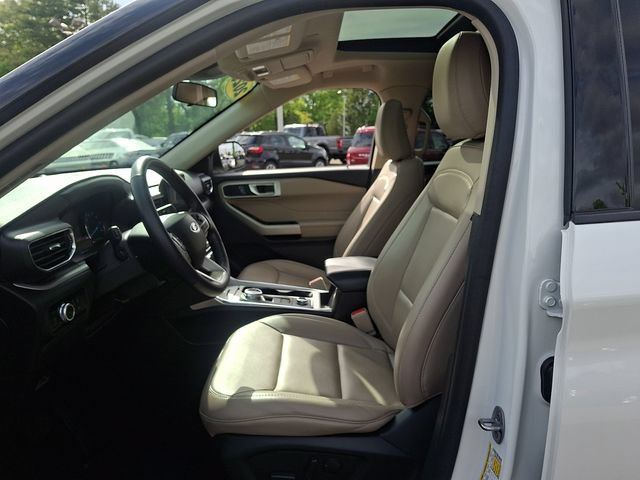 Certified 2023 Ford Explorer XLT w/ Equipment Group 202A AWD/4WD image 13