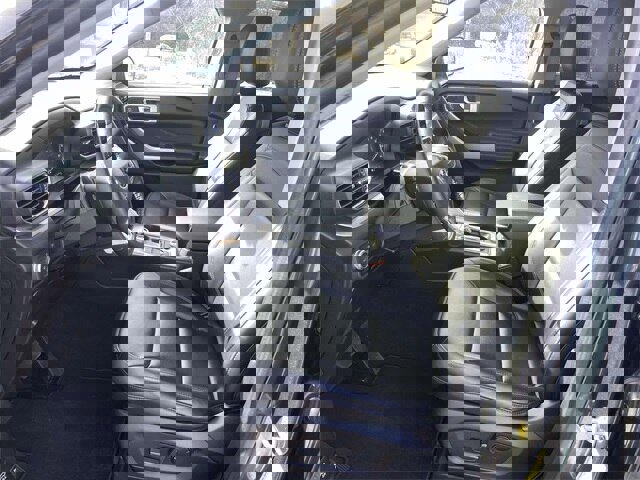 Certified 2022 Ford Explorer XLT w/ Equipment Group 202A image 13