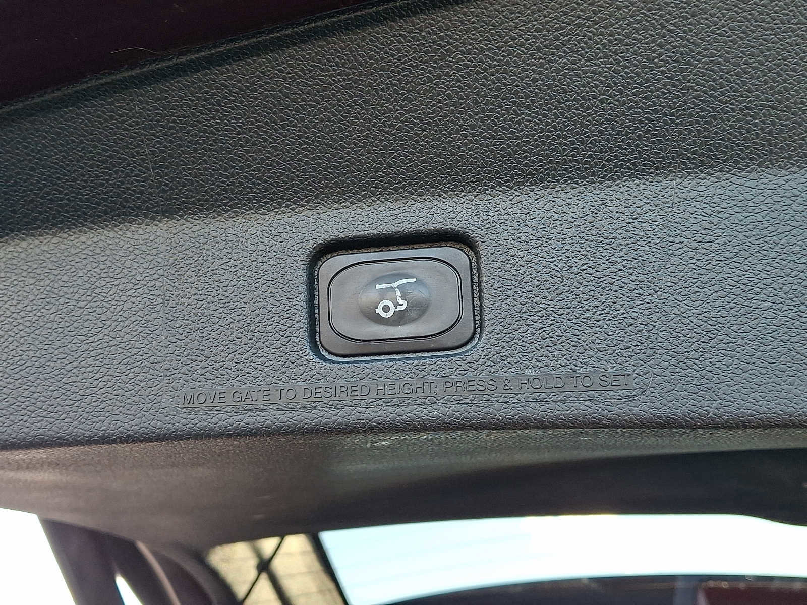 Certified 2019 Ford Explorer XLT w/ Equipment Group 202A image 30