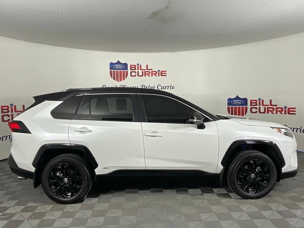 Used 2024 Toyota RAV4 XSE AWD/4WD image 2