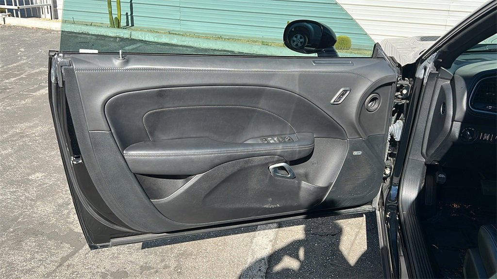 Used 2022 Dodge Challenger R/T Scat Pack w/ Dynamics Package image 8