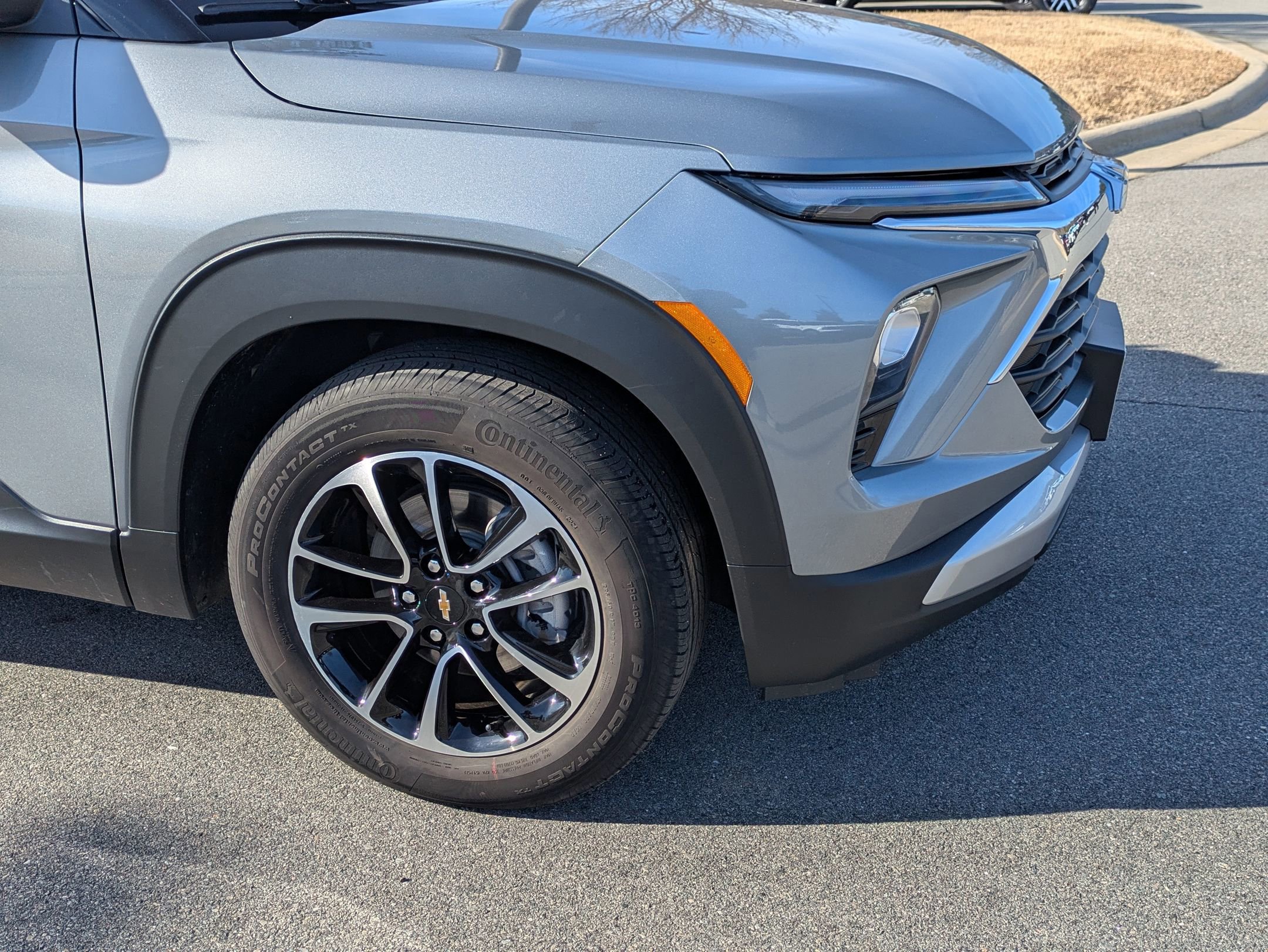 Used 2025 Chevrolet TrailBlazer LT w/ Driver Confidence Package image 10