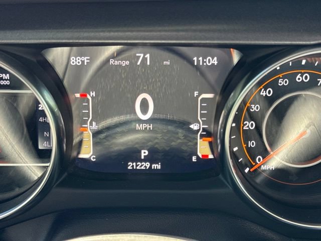 Used 2023 Jeep Gladiator Mojave AWD/4WD image 20