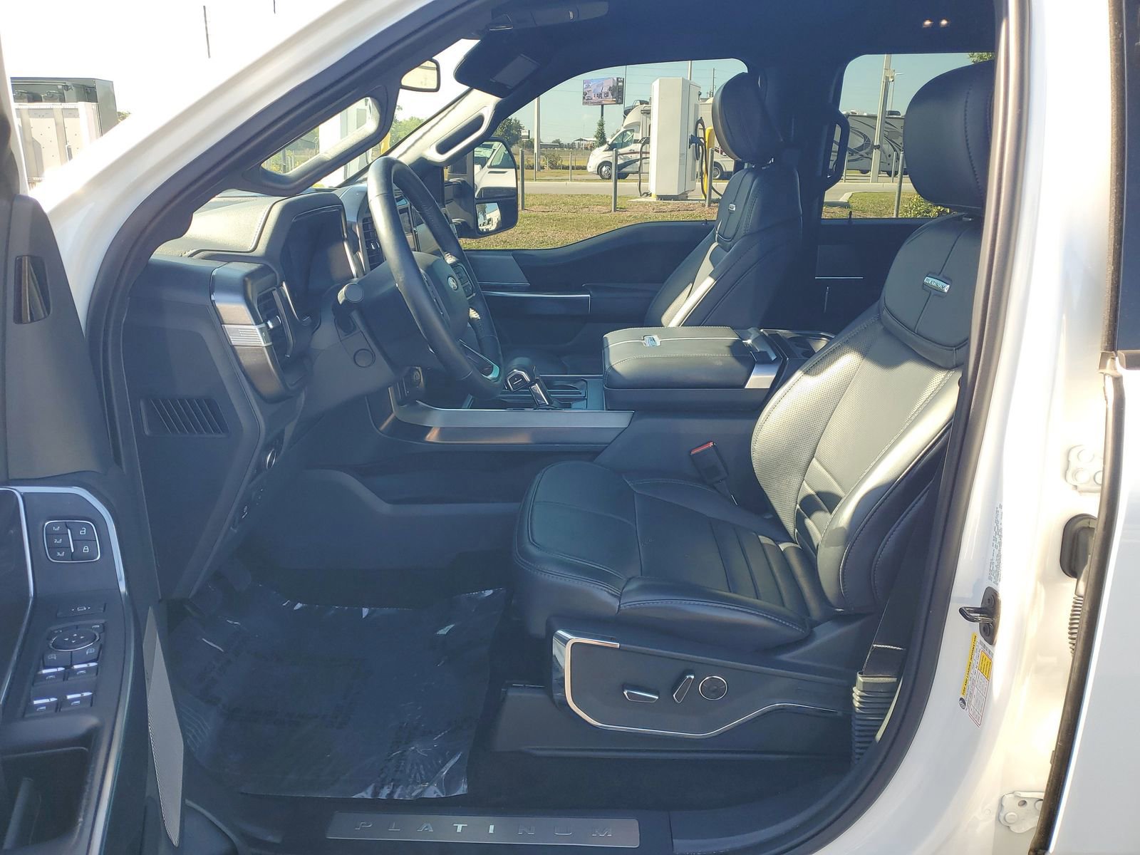 Certified 2025 Ford F150 Platinum AWD/4WD image 17