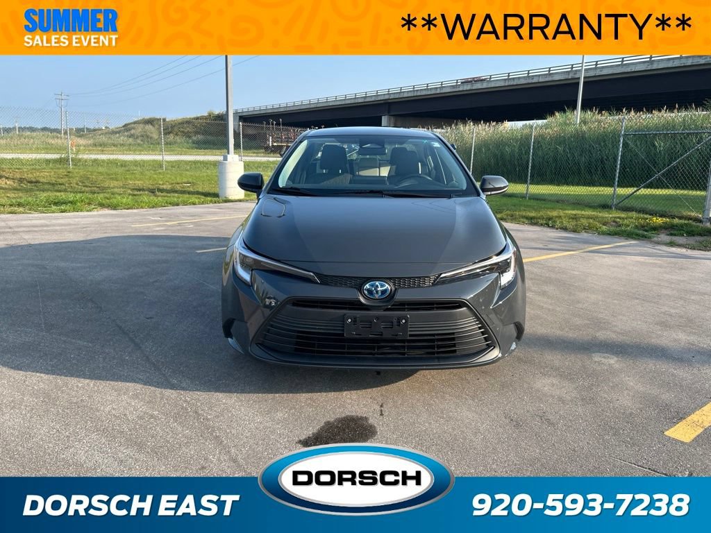 Used 2023 Toyota Corolla LE w/ LE Convenience Package FWD image 3