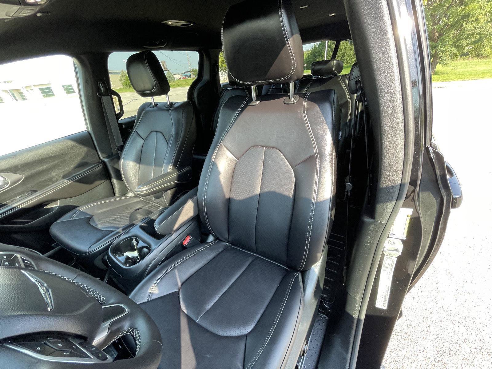 Used 2026 Chrysler Pacifica Select FWD image 18