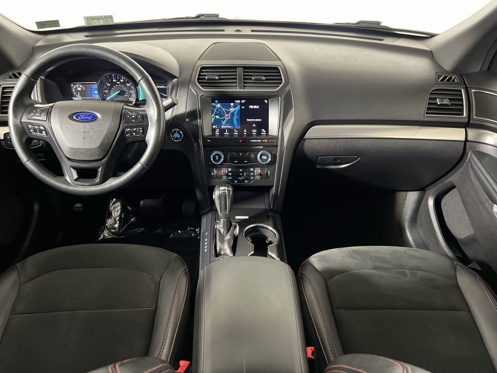 Certified 2018 Ford Explorer XLT w/ Equipment Group 202A AWD/4WD image 23